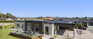 Ugens bolig fra home: Meget smuk og minimalistisk villa nær strand og skov