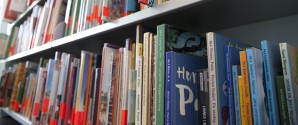 Top 10: De mest lånte bøger på Frederikshavn Kommunes biblioteker i 2025