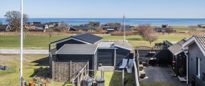 Charmerende fritidshus på 28 m² ved vandet i Sæby med panoramaudsigt