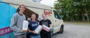 Isbilen ruller ind på sommerlejr i Sæby