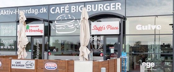 Igen i år deltager Café Big Burger i DM i Hotdogspisning