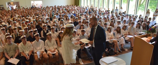 Dimission for 200 elever på Fr.havn Gymnasium