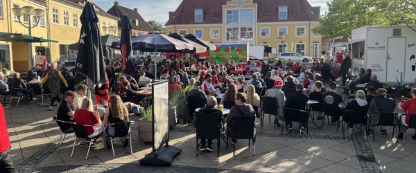 Se EM-kampen Danmark – England på storskærm på Sæby Torv
