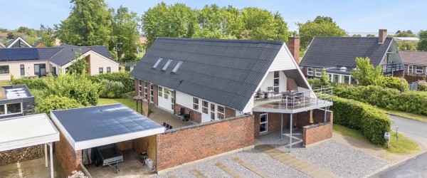 Stor familievilla med skøn beliggenhed i Sydbyen