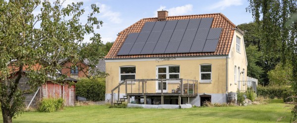 Drømmer du om en villa med stor have?