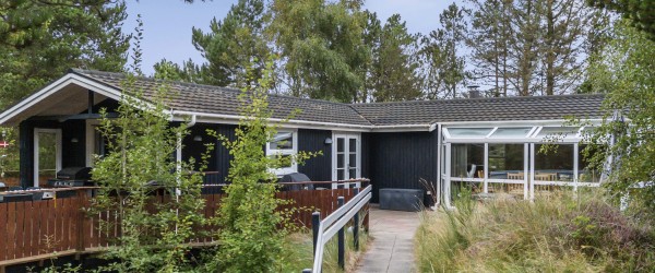 Fritidshus med charme og naturskøn beliggenhed