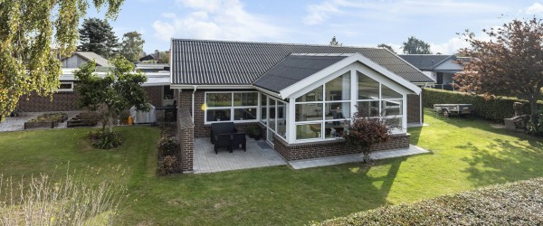 Villa i Sæby syd med køkken fra 2024 – nær Sæby Syd Skolen