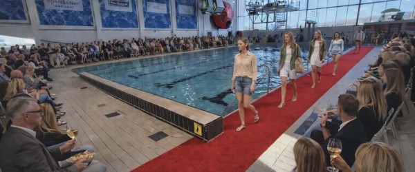 Kom til modeshow i Sæby Svømmebad