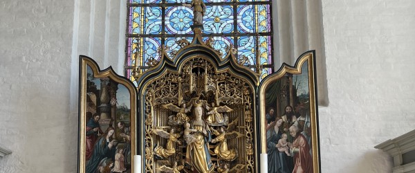 Sæby Kirke med korkoncert, meditation, rundvisning og samvær