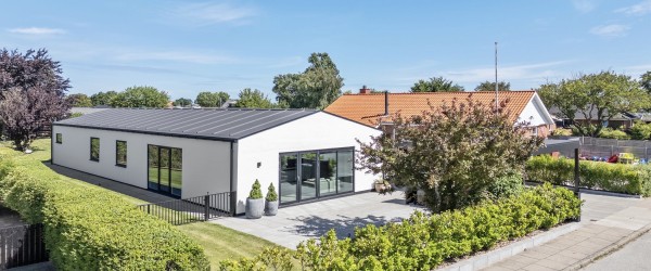 Smukt renoveret villa med en fantastisk beliggenhed i hjertet af Sæby
