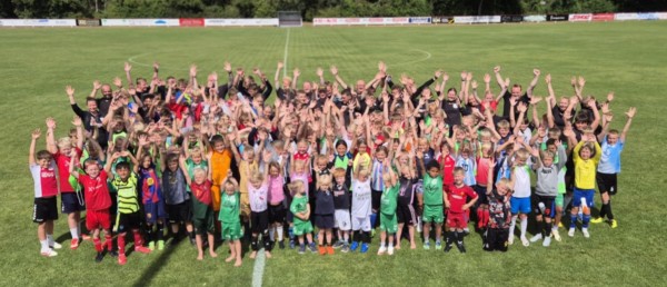 124 børn deltog i dette års fodboldskole