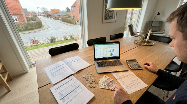 Sådan finder boligkøbere billigt realkreditlån i Danmark