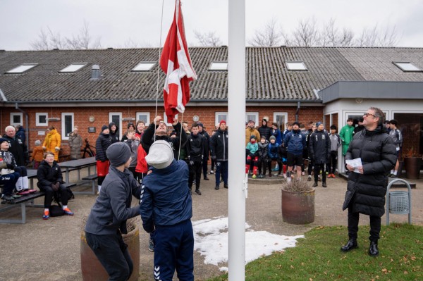 Fodbold: Flere hundrede spillere trodsede isnende kulde
