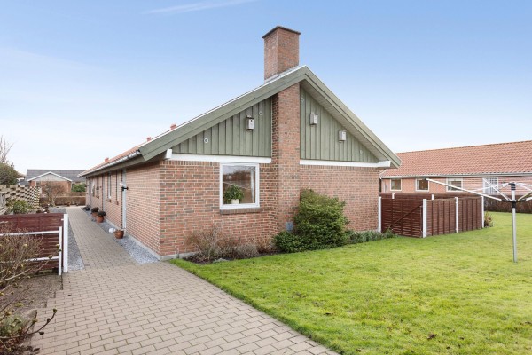 Velholdt hus i populært kvarter og med mulighedsrig planløsning