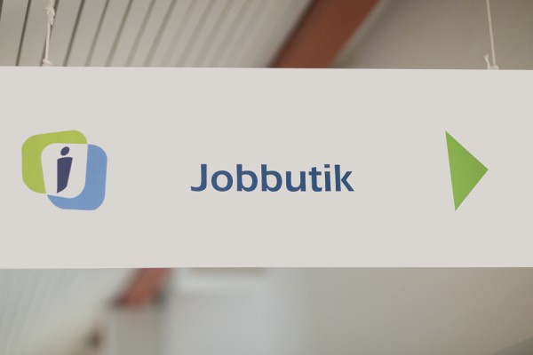 Ny aftale: Sygemeldte skal fremover til 60.000 færre samtaler i jobcentret