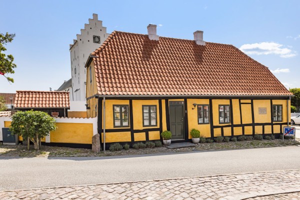Det gamle rådhus i Sæby – En historisk perle i hjertet af den gamle bydel