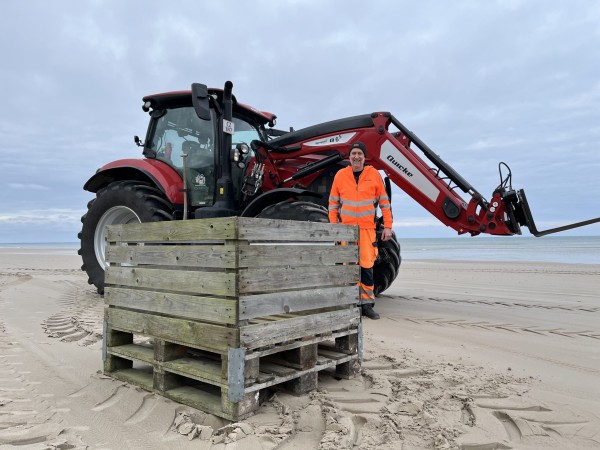 Nu kan du igen smide affald fra havet i strandkasserne