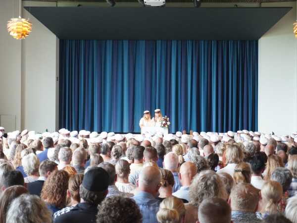 Dimission for 181 elever på Fr.havn Gymnasium