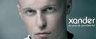 Xander spiller på Sæby Torv til påske