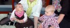 De små i centrum til Babysalmesang i Badskær