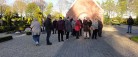 Hvad gemmer kirkegården på?<br>…