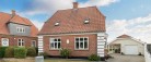 Nybolig Sæby: Murermestervilla med fantastisk garage/værksted