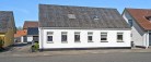 Pænt hus på nem grund og med stor garage