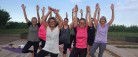 Drop-in-yoga hele sommeren ved Strandkanten