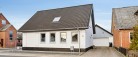 Indflytningsklar, flot, moderniseret og velholdt villa med stor og lækker garage