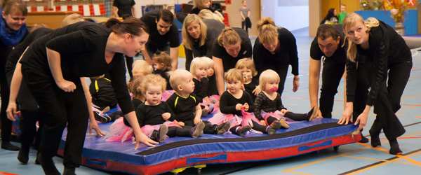 Gymnastik forårsopvisning i Sæby Fritidscenter Gymnastik forårsopvisning i Sæby Fritidscenter