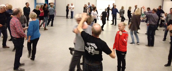 Modige mænd efterlyses til at danse Swing & Rock’n roll