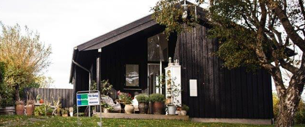 Lokal mægler jubler over<br> bedre sommerhusbelåning Lokal mægler jubler over<br> bedre sommerhusbelåning