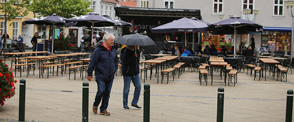 Musikken på Torvet druknede i vand Musikken på Torvet druknede i vand