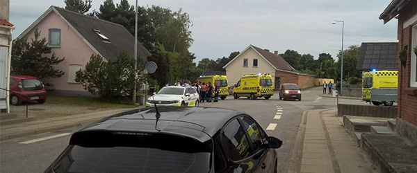 Tre unge faldt af lastbil midt i Voerså Tre unge faldt af lastbil midt i Voerså