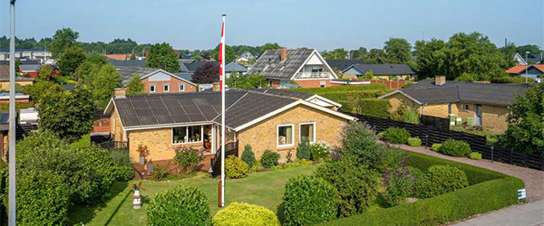 Fin villa beliggende tæt ved stranden, havnen og bymidten Fin villa beliggende tæt ved stranden, havnen og bymidten
