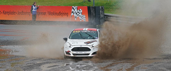 To Danske Mestre i offroad på teenager værelserne To Danske Mestre i offroad på teenager værelserne