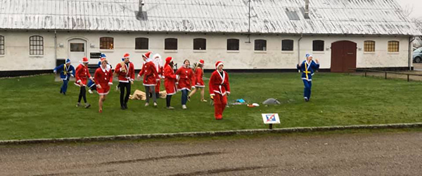 Nu falder julesneen<br>…. Nu falder julesneen<br>….