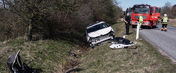 Trafikuheld: 77-årig kvinde kørte galt ved Dybvad Trafikuheld: 77-årig kvinde kørte galt ved Dybvad