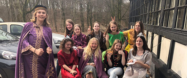 Sommerteater for børn og unge på Skovlyst Sommerteater for børn og unge på Skovlyst