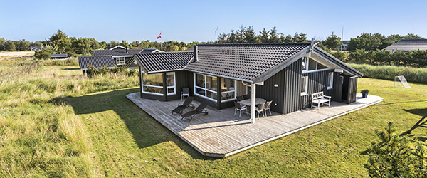 Rummeligt, lyst og gennemtænkt fritidshus fra 2012 Rummeligt, lyst og gennemtænkt fritidshus fra 2012