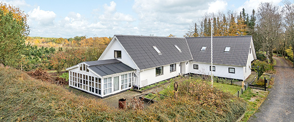 NYHED hos home – Prisvenlig villa på 383 m2 Beliggende på landet uden for Lyngså NYHED hos home – Prisvenlig villa på 383 m2 Beliggende på landet uden for Lyngså