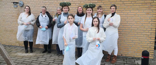 Plejepersonale gik Lucia optog Plejepersonale gik Lucia optog