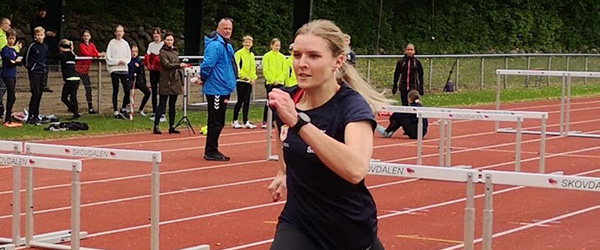 Emilie Krukiewics jagter en god tid til DM i 100 m. hækkeløb Emilie Krukiewics jagter en god tid til DM i 100 m. hækkeløb