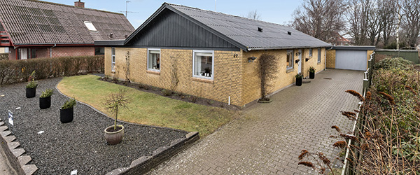 Velholdt familievilla med fin indretning på stille villavej Velholdt familievilla med fin indretning på stille villavej