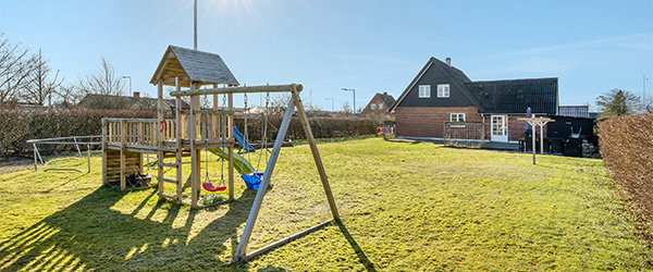 Hyggelig og charmerende villa med en fantastisk lukket have