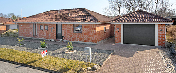 Indflytningsklar villa med veludnyttet plantegning – løbende moderniseret Indflytningsklar villa med veludnyttet plantegning – løbende moderniseret