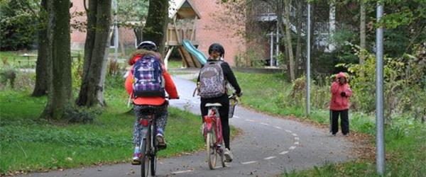 Ni kommuner vil have forældre til at lære deres børn at begå sig i trafikken Ni kommuner vil have forældre til at lære deres børn at begå sig i trafikken