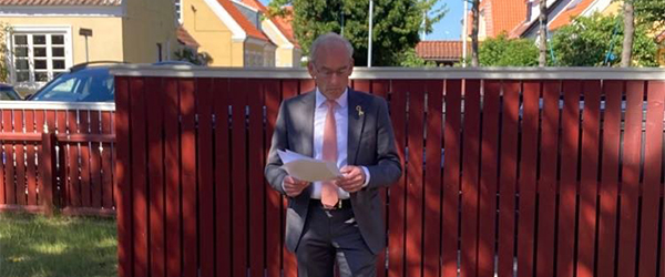 Grundlovsmøde med høj sol i Skagen