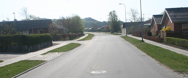 Parkering i skillerabatter er igen lovligt på villaveje Parkering i skillerabatter er igen lovligt på villaveje