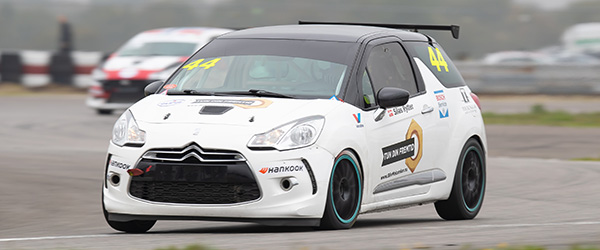 Samme bil, samme bane og samme efternavn - men i år er det Milan Rytter, som kører DS3 Cup-raceren. Foto: Grippo Milan Rytter starter karrierens næste kapitel på Padborg Park
